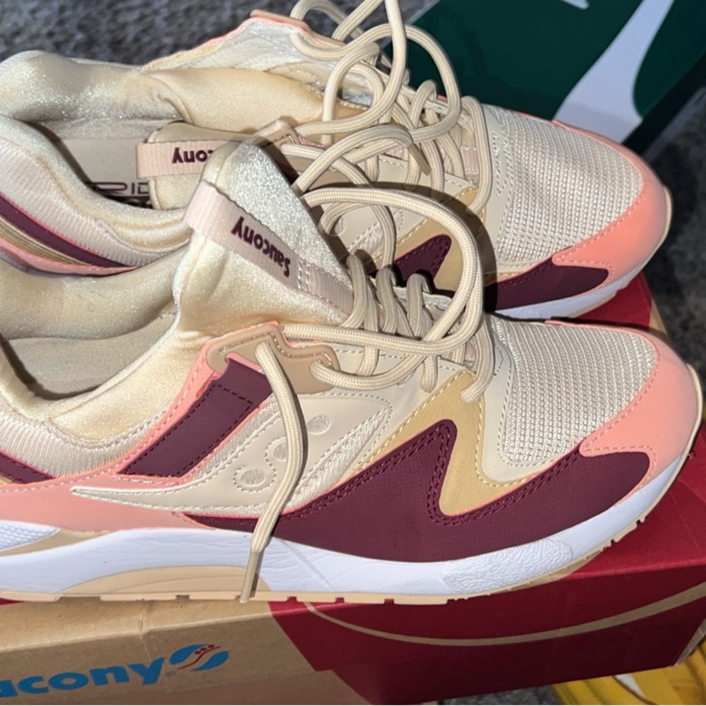 mens shoes saucony grid 9000